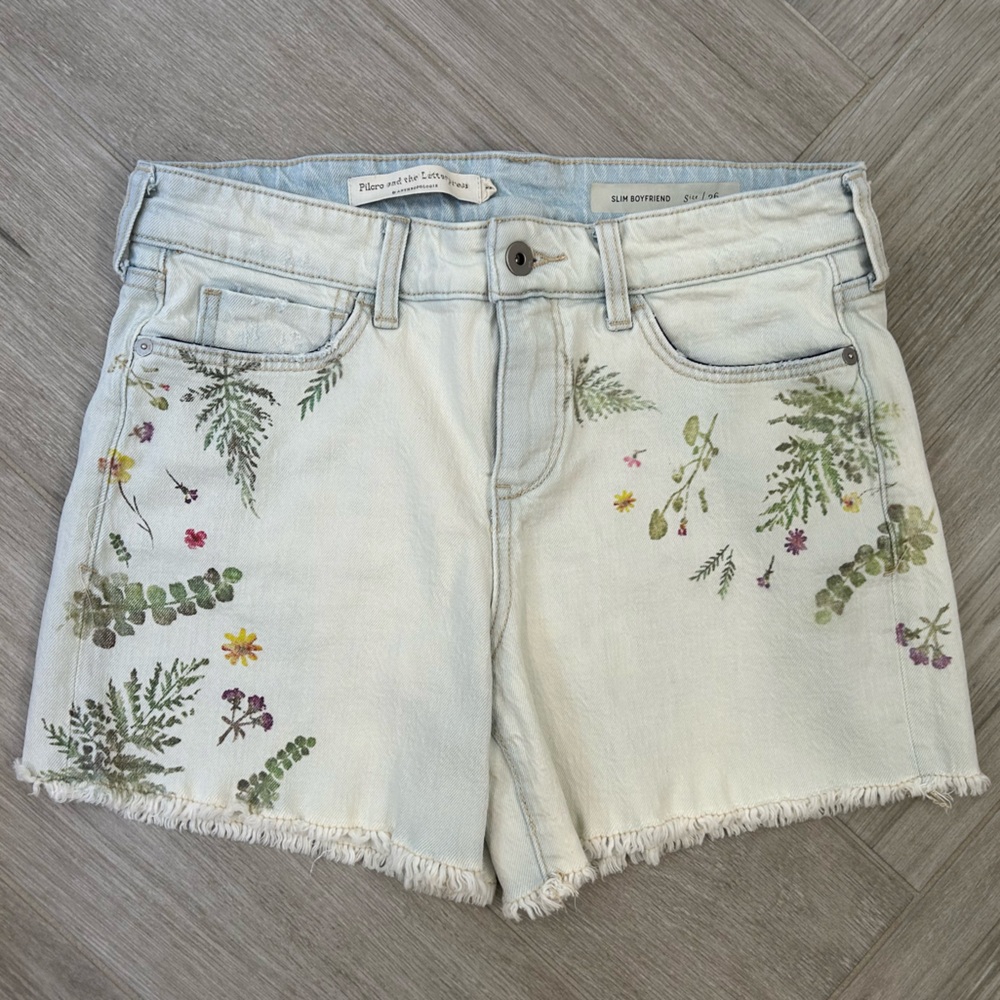 Anthropologie Pilcro and the Letterpress Jean Shorts with Floral Design Size 26